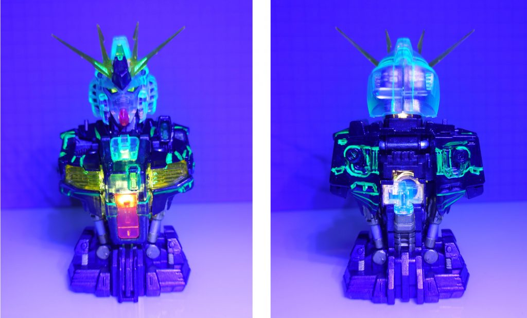 ルミナスユニットとブラックライトによる最大発光