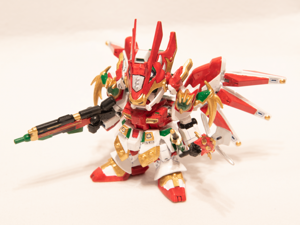 怒嵐銃(ドライガン)は説明書でも箱でもイマイチ色がわかりませんでしたので、コミックワールドを参考にビームライフルをそれっぽく塗装しています。