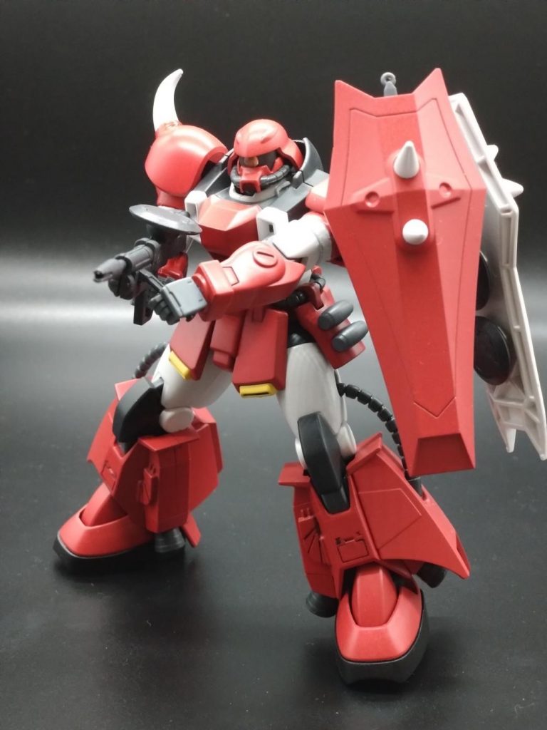 肘関節はhgacウイングの関節を移植することで肘の可動域を広くしました。