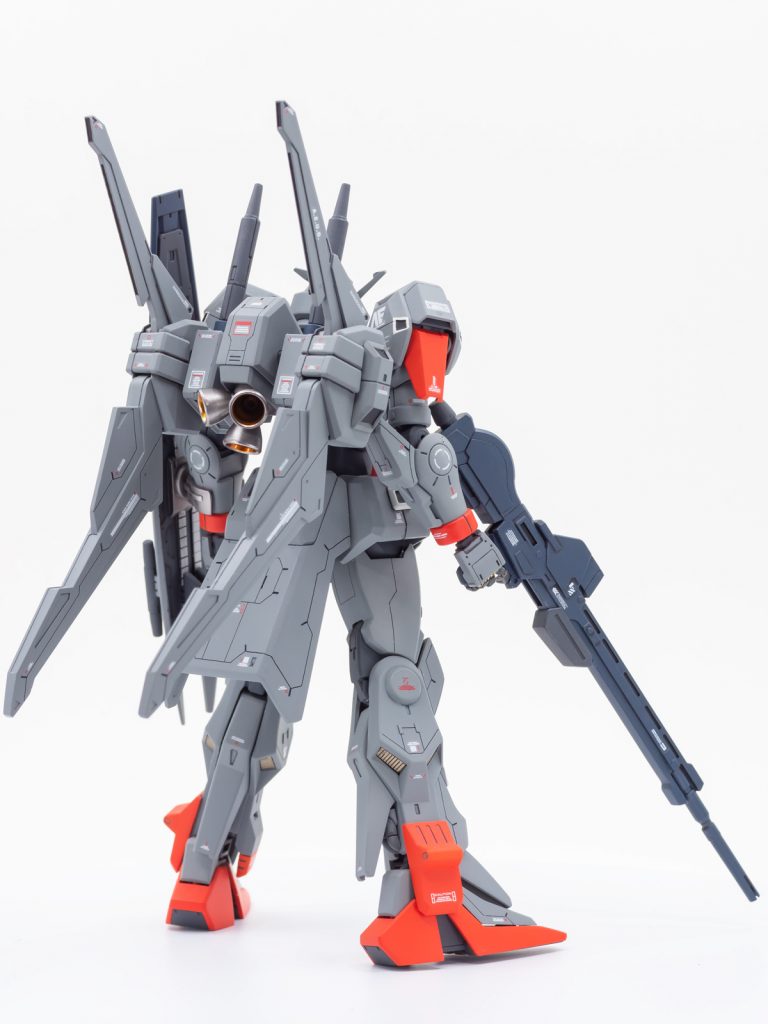 配色はGFF版に寄せてあります。ライフルはGFF版に寄せるためにグリップ以外はデルタガンダムのライフルを用意しました。