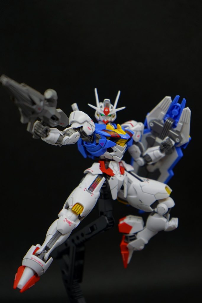 新世代のガンダムが面白くて本当に嬉しいです。これまでガンダムに興味のなかった友人も何人か面白い!と言ってくれているので、カンダムは不滅ですね〜。リアタイ視聴はAGEしかしたことがないので、今回は最終話まで毎週日曜、見続けます!