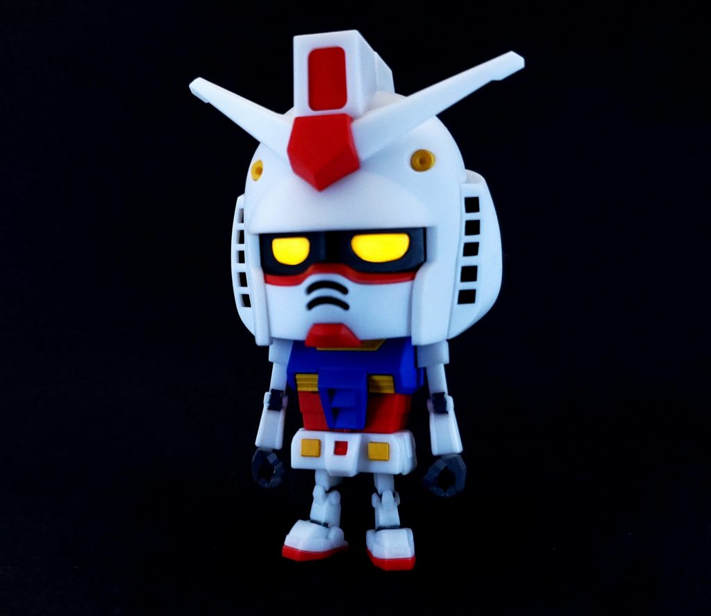 サムネの台座はランナータグの部分を付属の台座に貼り付けています。