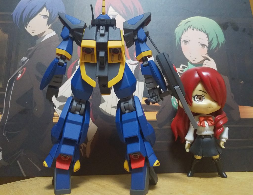 :後ろだ。部分塗りにすみ入れ、水転写Dにつや消しにだ。色分けされてない部分は、バーニアのノズル内(黒)と内部の外側(赤)で両膝のダクト内(黒)と内部の外側(赤)、 両脛の後ろのバーニア内部(赤)、両肩の外側のダクト内(黒)内部の外側(赤)だ。