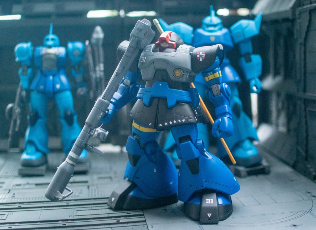 老GUNPLAチャンネルさんの動画を参考に頭の潜りなど改造https://www.youtube.com/watch?v=nY5euW3z148ラインは塗分けで挑戦上手きいきました。