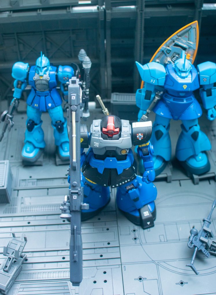 ランバラル専用機3体完成！一応徐々に綺麗になってる気がする(^^;)オレ設定で乗り換えた数を星で表現、ドムは5機目設定