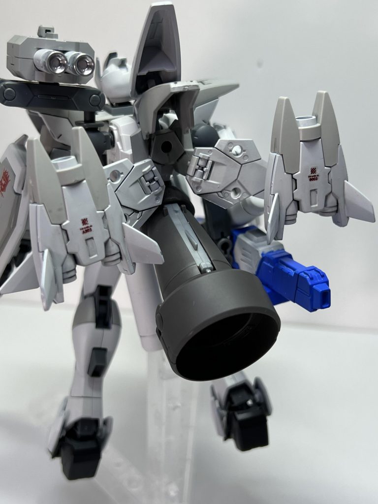 背面。大きなバーニアはガールガンレディのものです。無塗装。