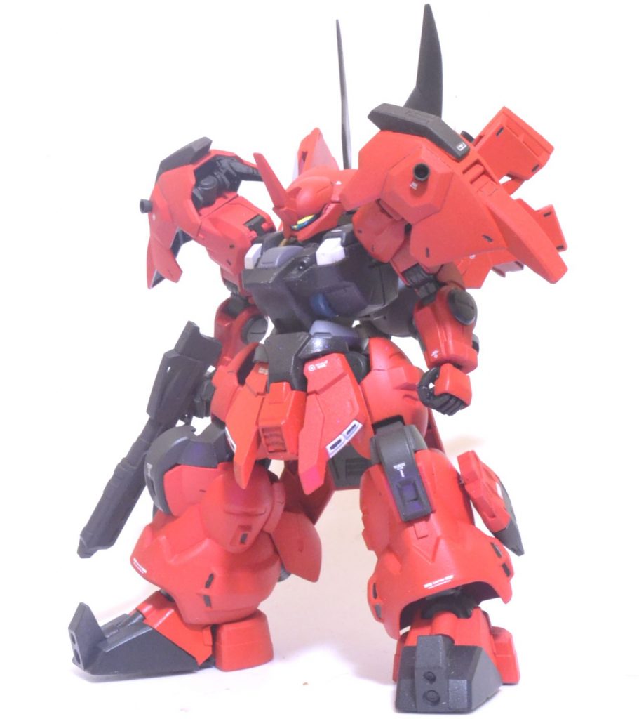 プロポーションの変更・腰の回転軸とフロントアーマーを若干後ろへ移動してます。’・腕は二の腕部分で1㎜ほど延長・手首はこのキットに限らないのですが、小さいと感じてますのでビルダーズパーツに変更・脚の付け根の幅つめ