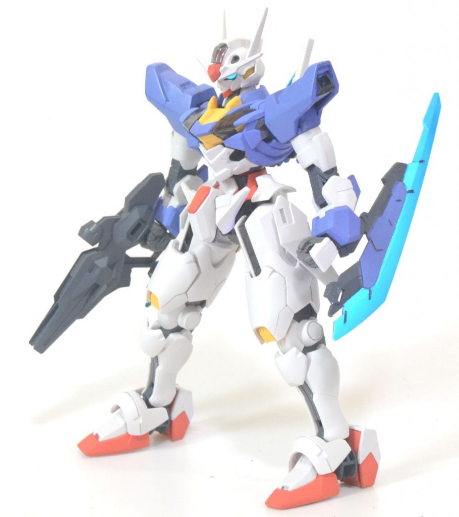 最大の難所はAGE1レイザーのブレード塗り分けでした。蛍光塗料で塗装したので発光させるとそれほど目立たないのですが、残念ながらばっちくなってしまいました。そのうちリトライしようと思います。