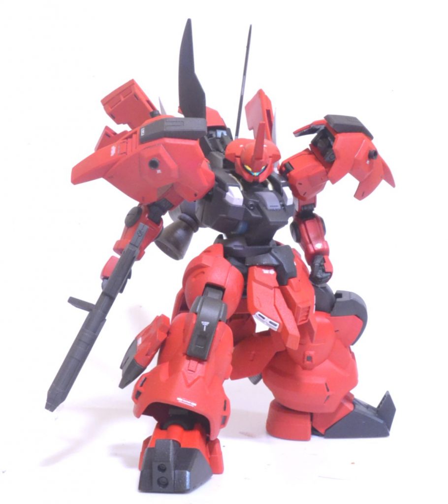 背中の羽根はベギルベウです。オリジナルの垂直に立ってる羽根はちょっとひねって斜めから撮ったときに目立つようにしました。もともとディジェの羽根が似合うだろうなと閃いたのですが、持ってないのでベギルベウの羽根を垂直につけることを思いつきました。新しめのデザインなのでこれはこれでよかったかと。