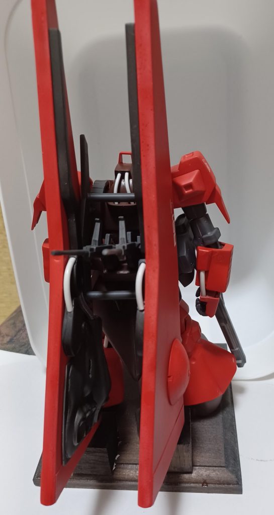 バックショット。バインダー部分が重量あってつっかえが必要になりました。