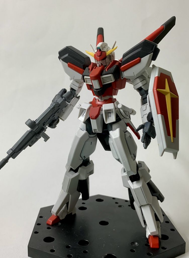 全身約2年前に完成した「アクセルガンダム」の次世代機を意識して作成しました。え？次世代機って、「トーレントガンダム」は……？全部、地震がいけないのです。察してください。