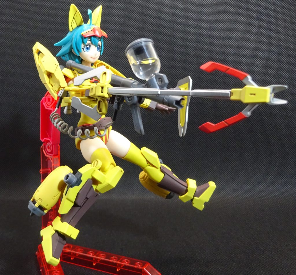 ニッパージャベリンをアームに取り付けて伸ばすとこんな感じ　短くしてますがアームを伸ばすとしっかりリーチが稼げます　また、下に突き刺して輝き撃ち風にもできます！