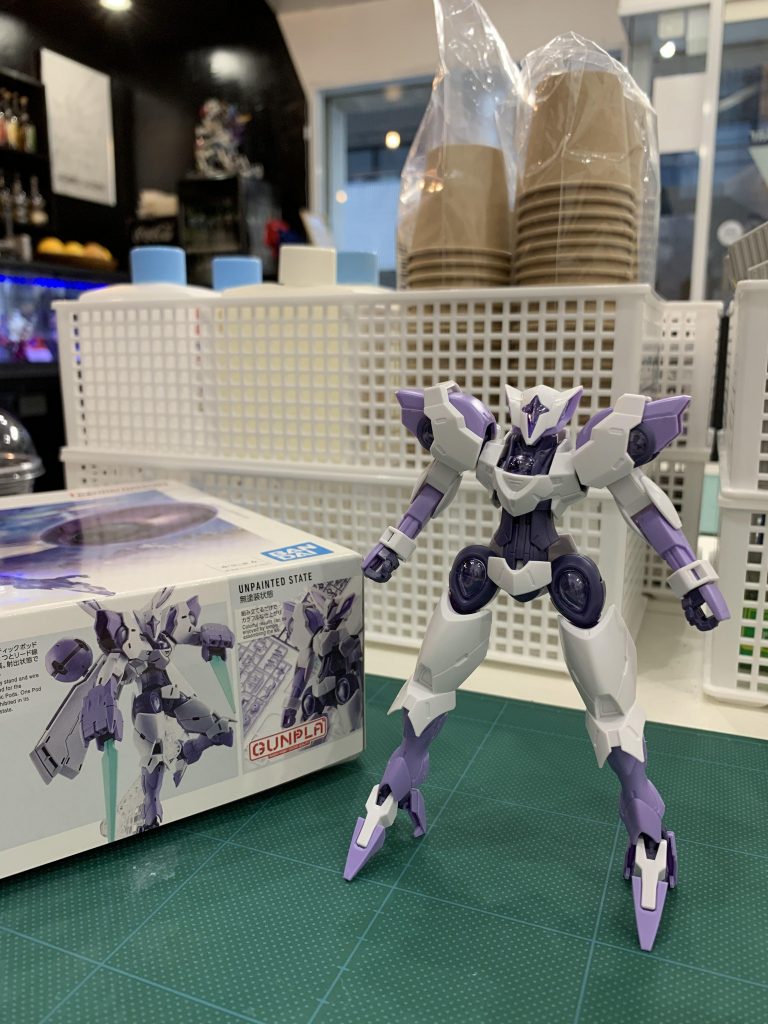 新宿のカフェ＆バーで素組み。楽しく作ることが出来ました。