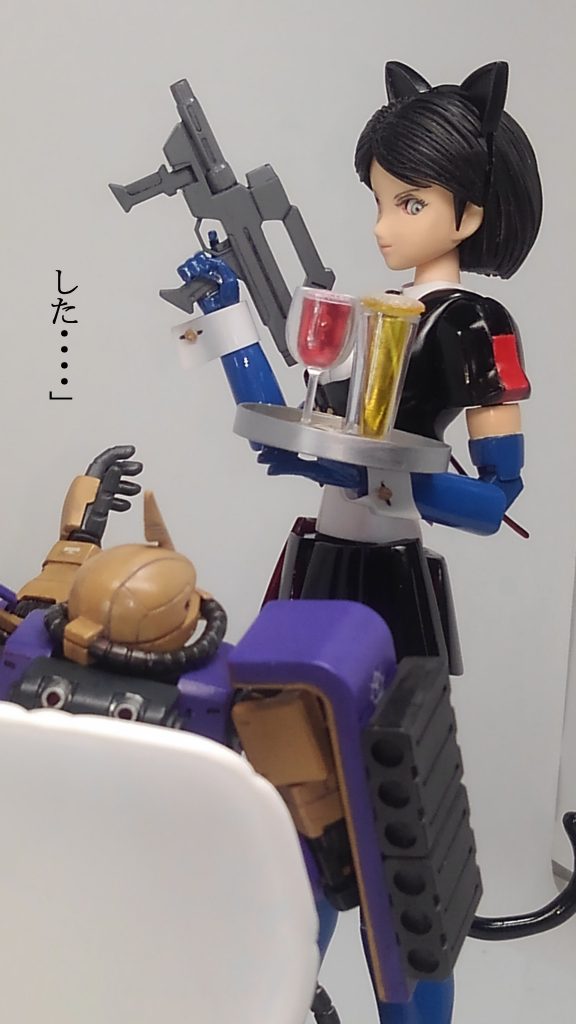 エマ ＆ ガールズバータイタン–8枚目/制作者：TOMSIM