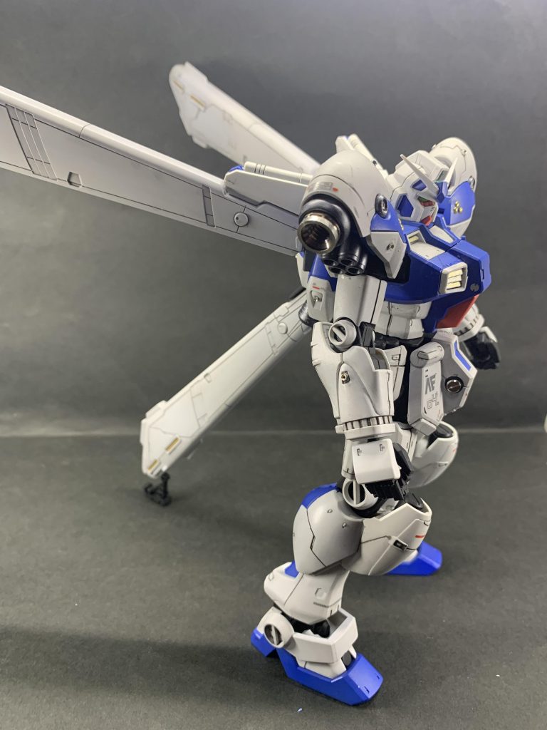 白い塗装が上手く行かずウォッシングで誤魔化しています