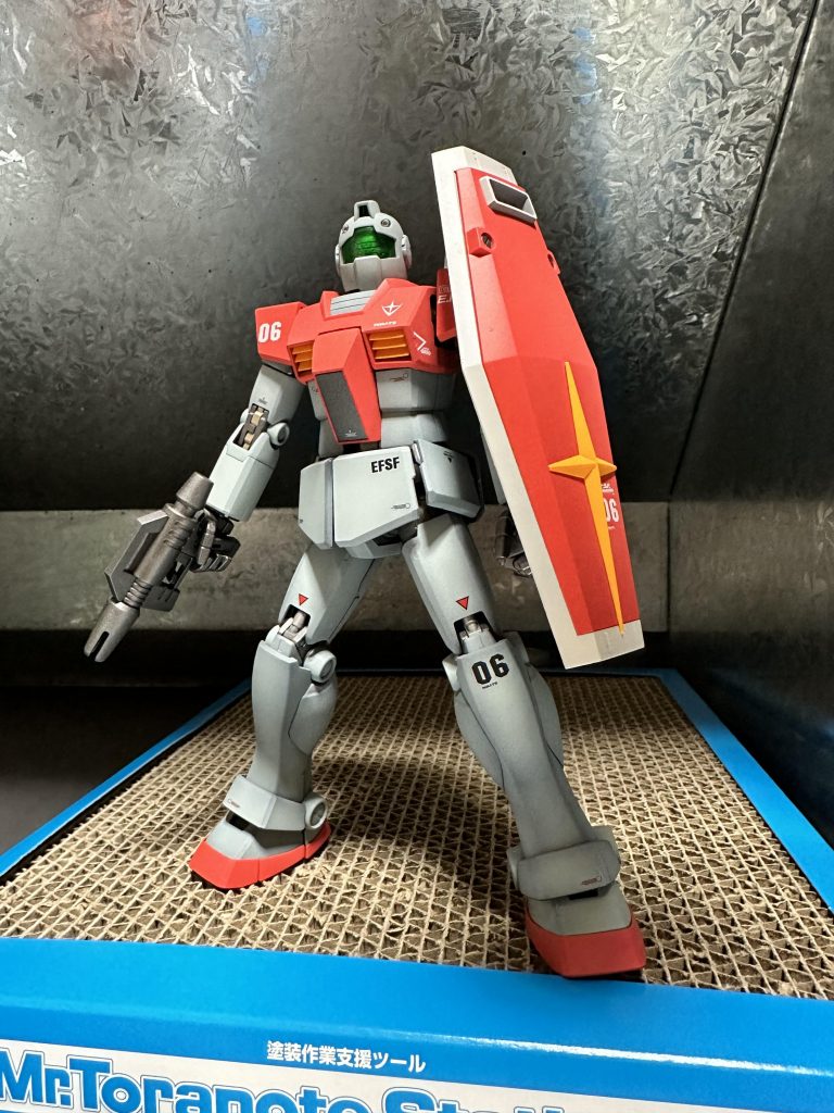 ほんのりグラデーションがかかっています。表面処理のおかげで塗面が綺麗に仕上がったように見えます。