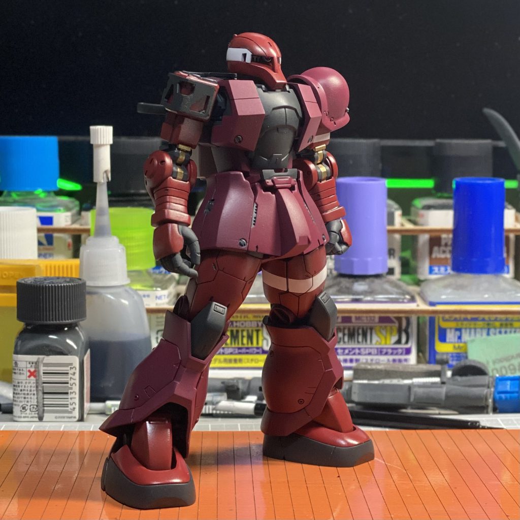 基本塗装終了、デカール前↓