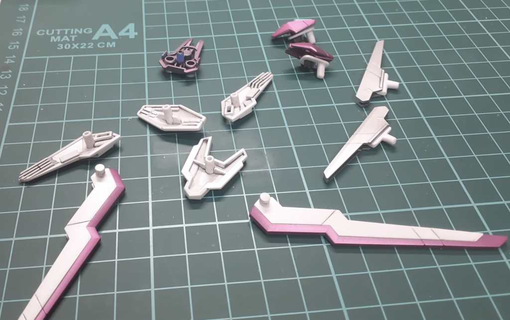 エアリアルのビットが3ミリ穴に大体はまるのですが、一部異なっているので３ミリ穴になるように接続パーツを自作しました。本体に取り付けたり、シールド形態にできるように接続パーツは取り外せるようにしています。