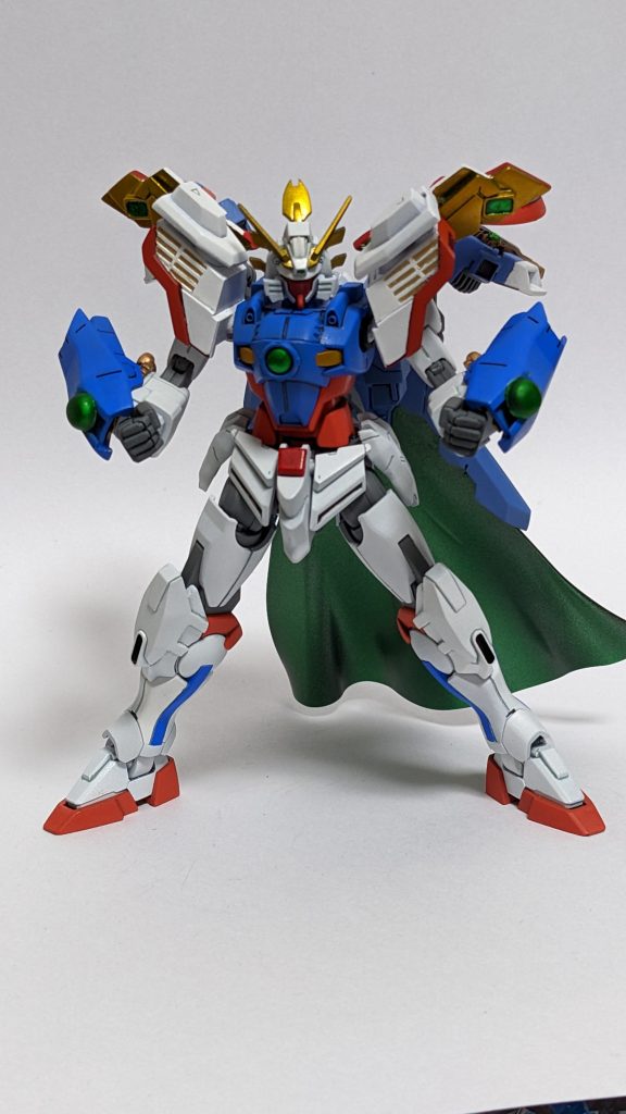 スーパーモード。肩の展開は爆熱の攻爆形態と同じ方法です。さらに背面のスラスターのカバーを開き排熱。そしてビームマントを展開して完成です。攻防一体のビームマントと向上した瞬発力を武器に敵機に肉薄し、強力な打撃を叩き込むインファイトスタイルで戦います。