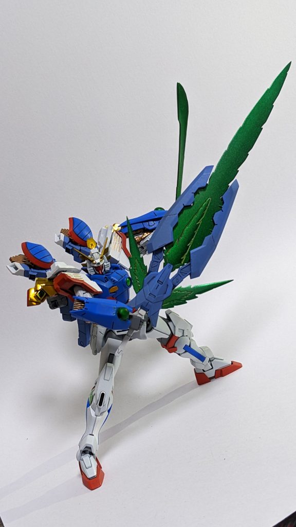 奥の手、二刀流シャイニングフィンガーソードです。トライスラッシュブレイドでパワーを重ねた必殺剣ということで、シャイニングオーバーレイソードと名付けました。対大型レイドボスや要塞破壊ミッションで真価を発揮する設定です。なお名前は確信犯です。