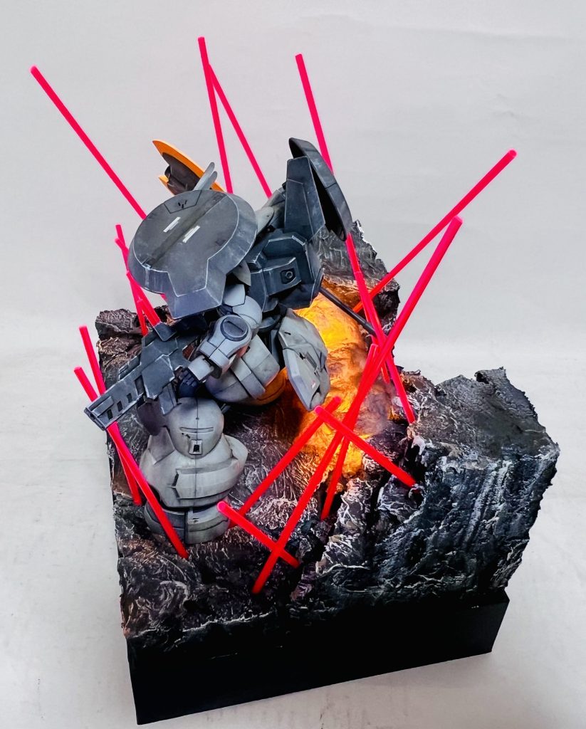 機動戦士ガンダム 水星の魔女 HG 1/144 ディランザ ラウダ専用機 ウェザリング塗装済み完成品LED台座付き–5枚目/制作者：H4co Y