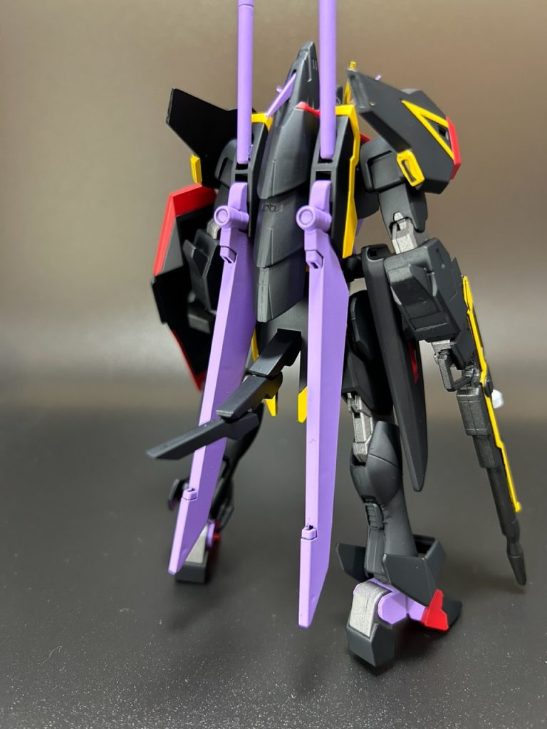 地味な改修ですが、尻尾型のスタビライザーも可動化させました。