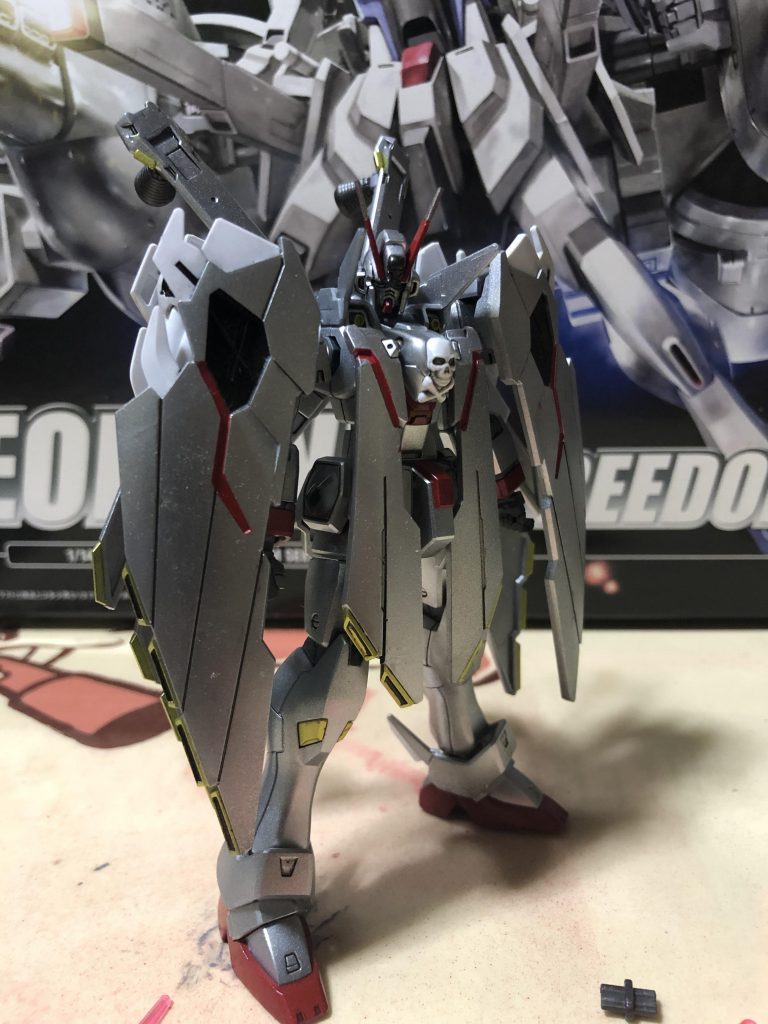 最後は素立ちで‼️頭部のドクロマークは黒鉄色で塗りました。