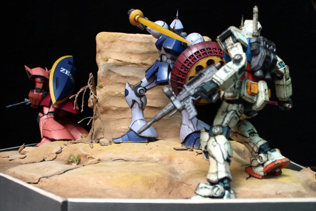 GBWCのレギュレーションに合わせるために無理やり50cm四方に押し込んだので、ちょっと狭い感じがしますね。HGでやるべきスケール感でしたね。