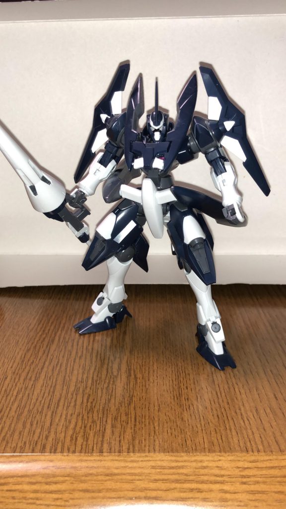 GNランスを持たせてみました。そんなに重く無いので、保持力には影響は無いようです。