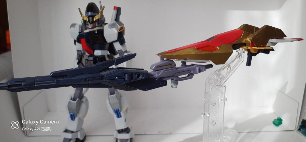 コアディフェンサーを展開するとこうなります。(ビームライフルアリで)