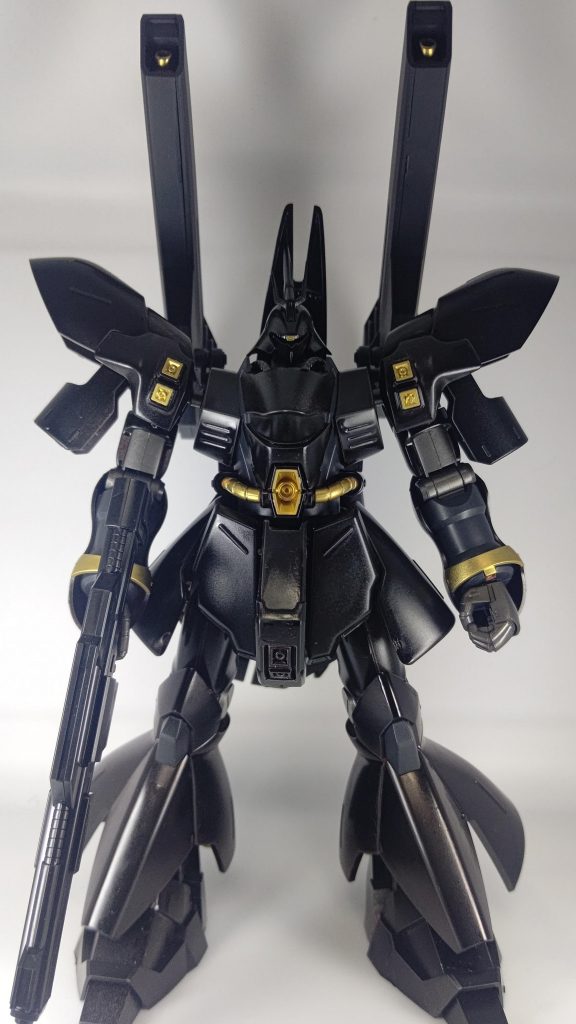 変更点はヴレイブと同様にファンネルを外し代わりにウェポンバインダーを装備、火力と機動力の底上げを図った