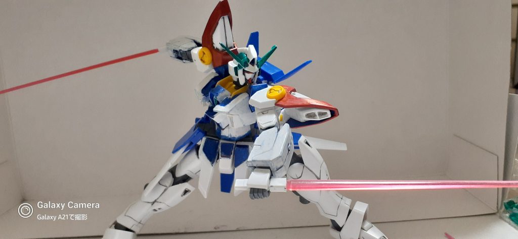 可動域が広いから、こんなポーズだってできます。