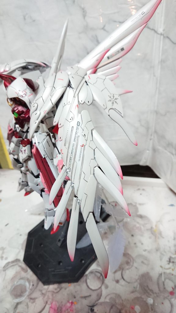 羽、すじぼりの追加グラデーションかっこよかったので桜色に