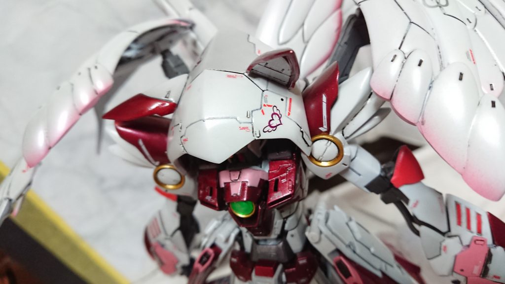 フードもすじぼり追加しています耳、ボディをワインレッドのキャンディ塗装