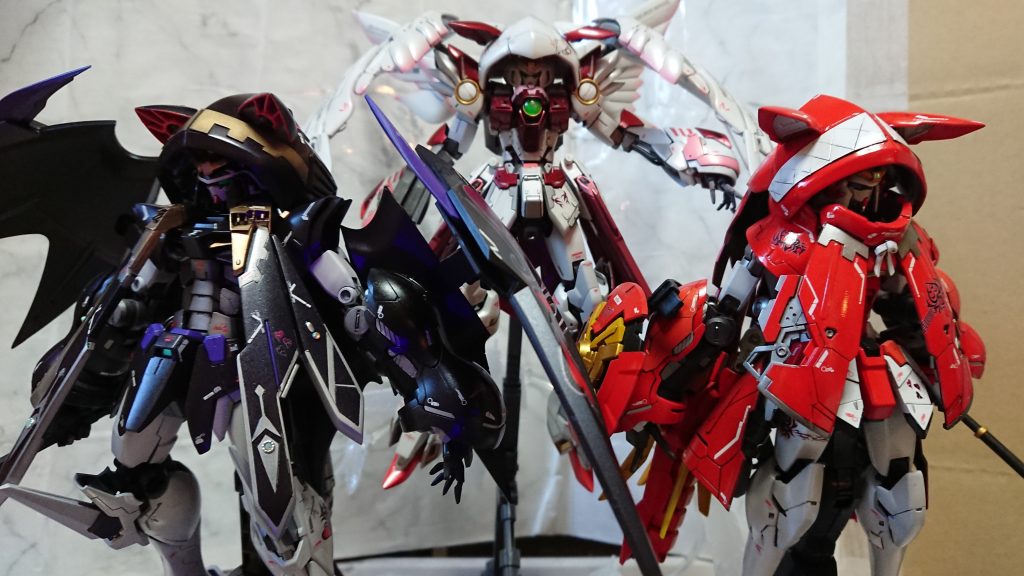 今回、3機目のフード機体を制作しました。きっかけはＨＧで制作中あまりにも浮かばなくて挫折していましたＭＧだとどんどん沸いてきたので機動力のあるウイングゼロを作りたいなと思い制作しましたカラーは、他のモデラーさんを参考にキャンディ、グラデーション、パール塗装自分がやれるの全部使ってしあげました なんか桜餅、雪見だいふくみたいですが、かわいい中にガンダムらしいかっこよさも出ていると、思います(自己満ww)ウイングゼロが完成すると、やっぱエピオン気になりますね😅また、制作はじめたら載せますのでよろしくお願いいたします。もしよろしければ他の作品もご覧いただけたらうれしいです。