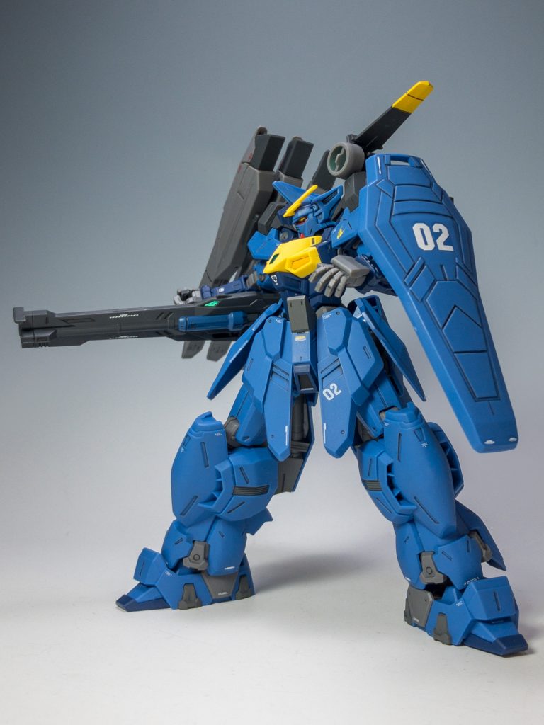 別ポーズで。陸戦なので、ドッシリ構えて撃つ!ポーズが似合います。ウェザリングも似合いそうです。