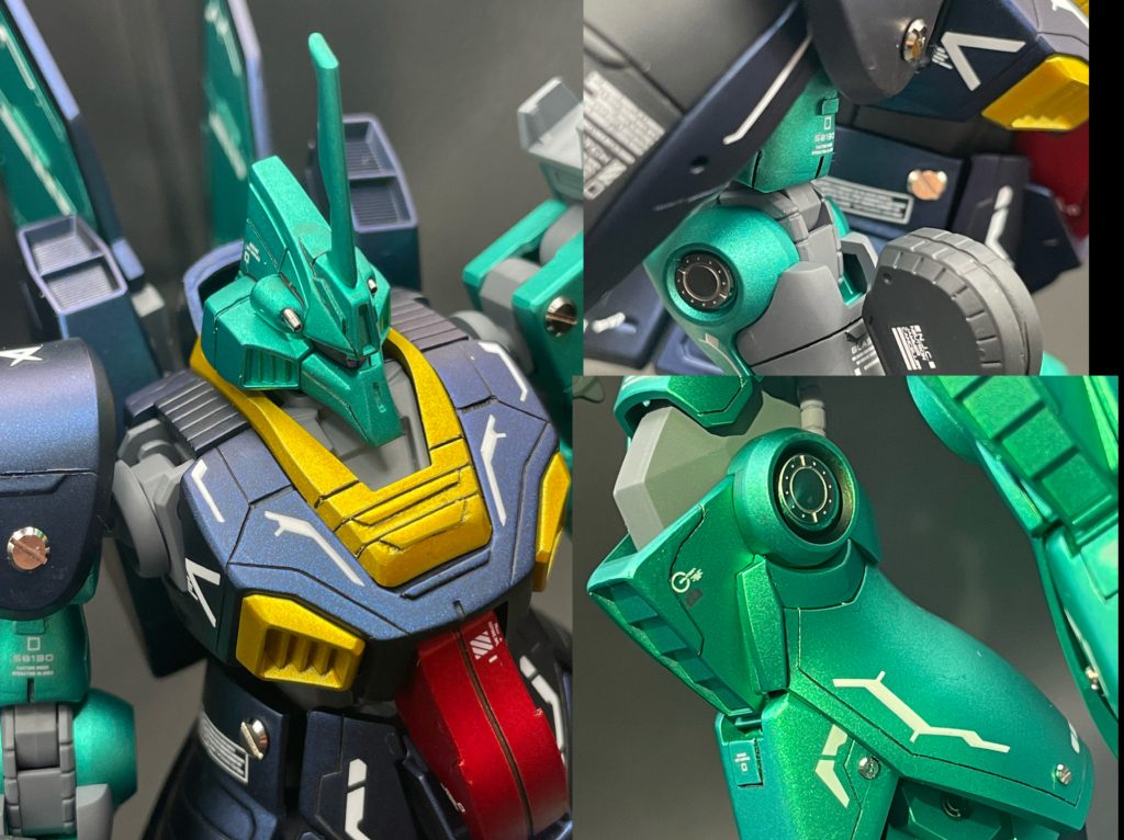 各所にメタルパーツを使用しました。シアノスブルーのおかげで紺色部分が少し赤く光るのもポイントです。