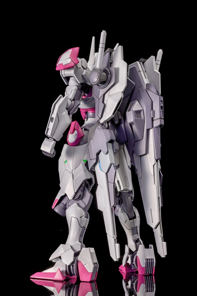 蛍光塗料のみファレホとアクリジョンを使用。