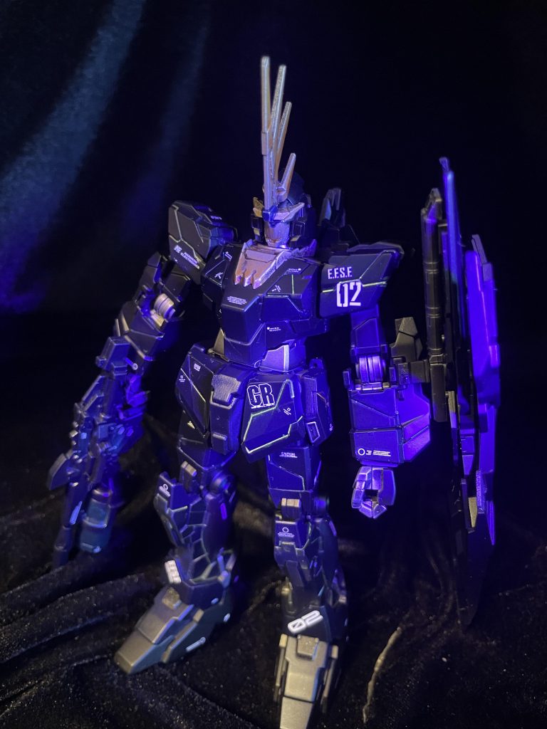 エナメル蛍光塗料でスミ入れしたので軽く光りますが、希釈率が薄すぎたのが、ちょっと失敗。 最後までご覧いただきありがとうございます!それではまた会う日まで、鳥になりたい!!