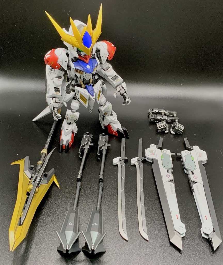 武装を並べてみると意外にも少なく感じましたバックパックに装備させると盛り盛り感満載ですが・・・