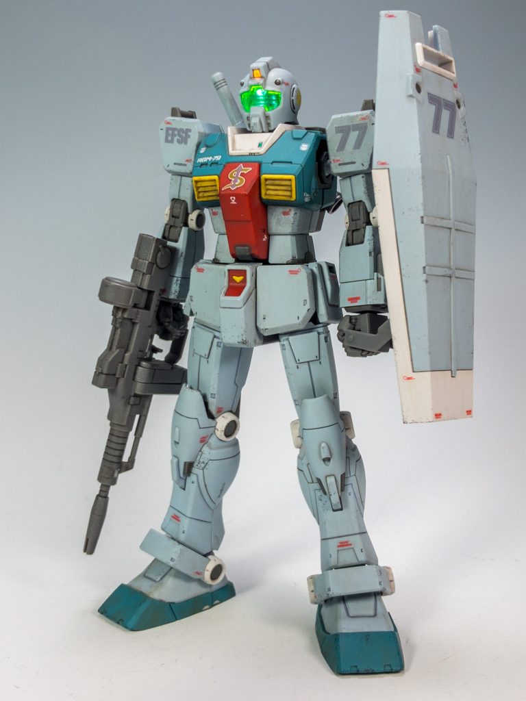 各部センサーは蛍光塗料で塗ってあるので、ブラックライトで光ります!