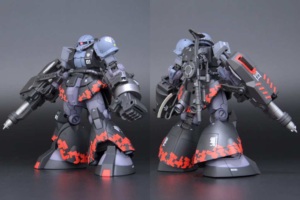 リアスカートにビルダーズパーツのMSバーニアを追加。ジャンクパーツでマシンガンを懸架できるようにしたので、手持ち武器フル装備が可能に。