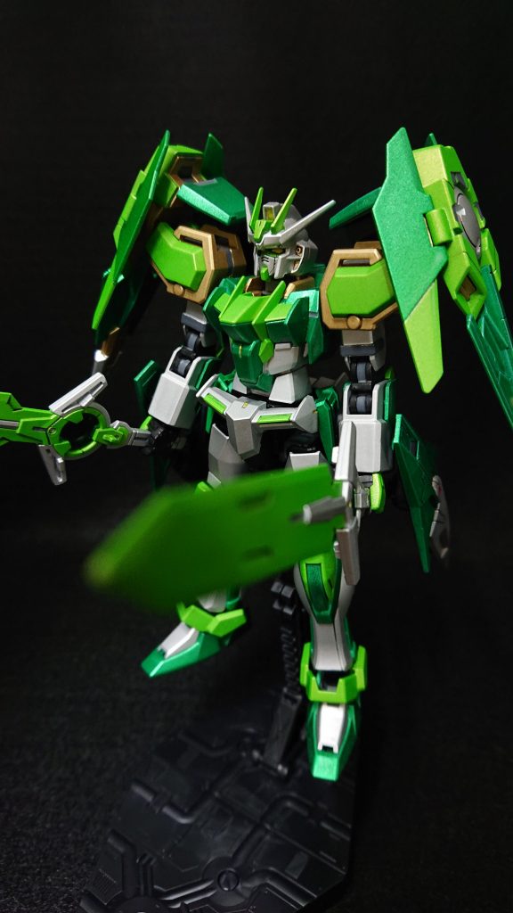 頭部    :ストライクボディ   :ダブルオーダイバーエース腰部    :ダブルオーダイバーエース肩     :ストライク腕部    :ストライク脚部    :ストライクバックパック:ダブルオーダイバーエース武装    :GNダイバーソード
