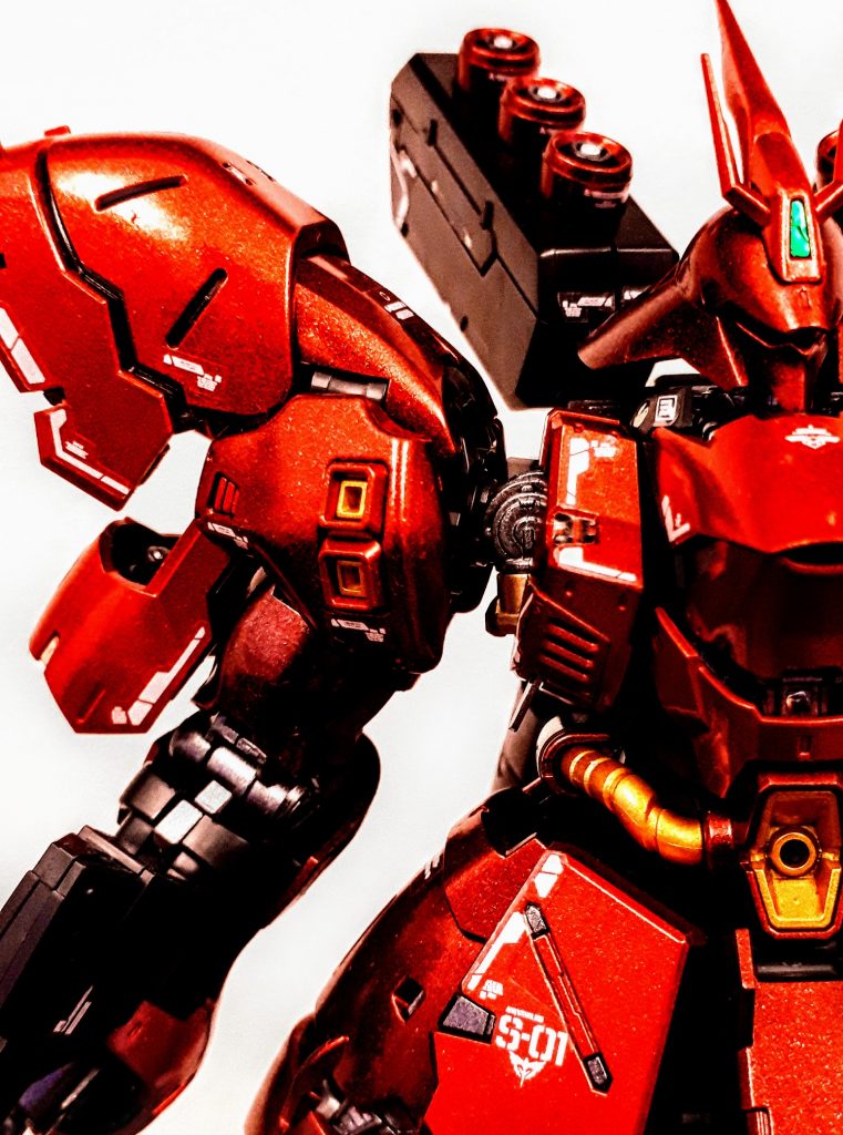 外装は、３種のレッドで濃淡つけてみました。