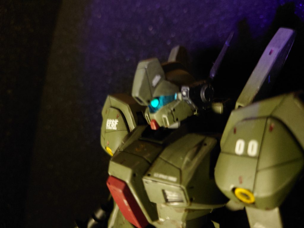 ここに蛍光塗料