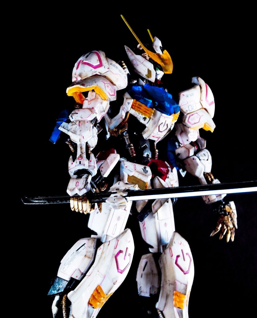 MGガンダムバルバトス（ソリッドクリア）筆塗り部分塗装–2枚目/制作者：しいたけ