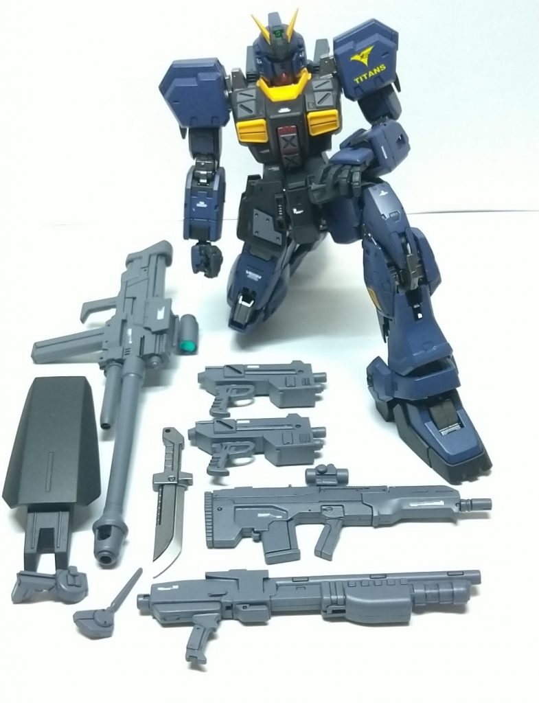 装備一覧です。スナイパーライフル×1ハンドガン×2アサルトライフル×1ショットガン×1コンバットナイフ×1シールド×1その他、バルカンポットと精密射撃用ゴーグルとなっています。