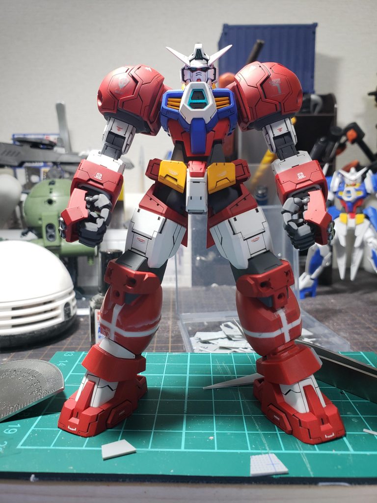 上の画像のスネパーツはボツにして予備から拝借前のままだと長すぎたので横にも延長しました