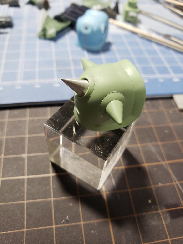 くり抜いてハイキューパーツのスパイクMサイズに変更