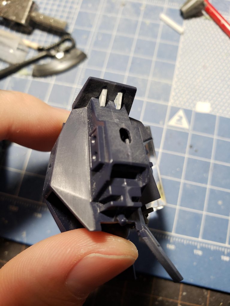 合わせ目消しが大変なので削って元に戻すw